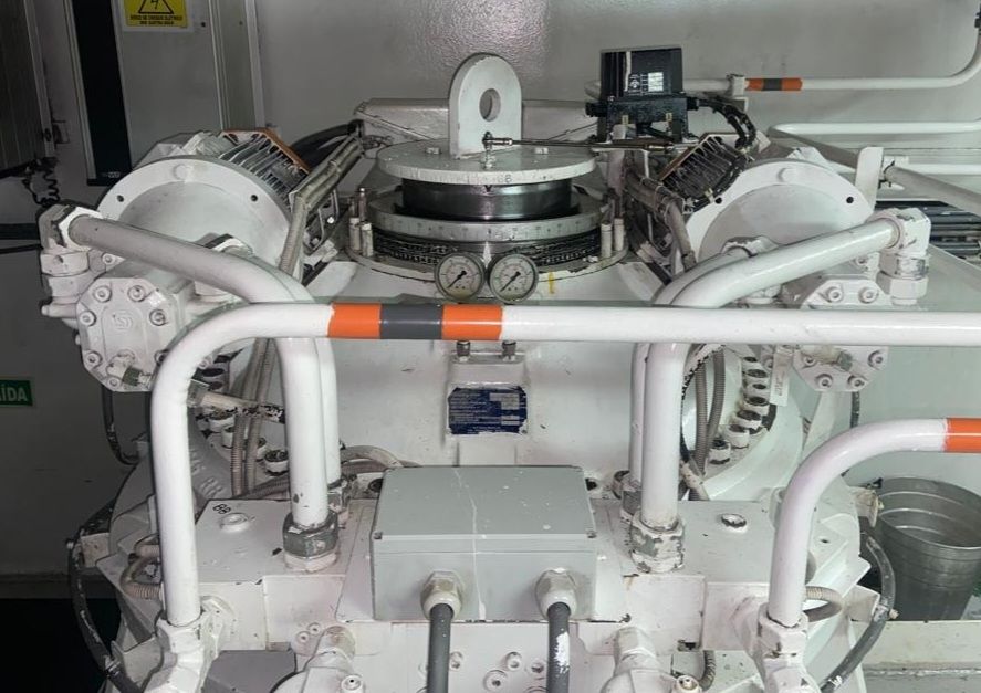 Máquina do leme hidráulica com indicador de ângulo de leme